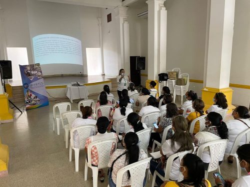 CAPACITACION-AL-PERSONAL-DE-SALUD-Q-LABORA-EN-LA-ESE-CAMU-DEL-PRADO